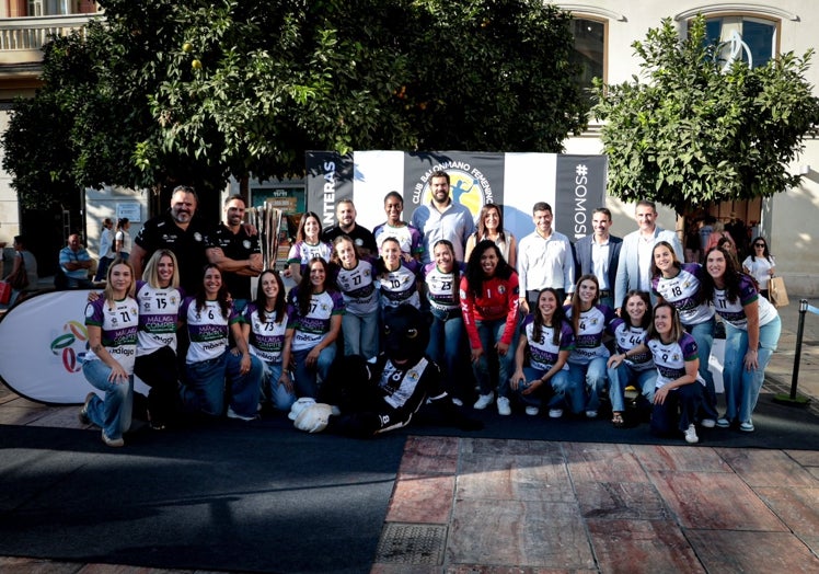 El equipo organizó este miércoles un encuentro con sus seguidores en la plaza de la Constitución.